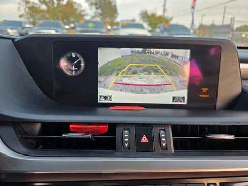 Used 2019 Lexus ES 350 F Sport w/ Accessory Package 2 image 21