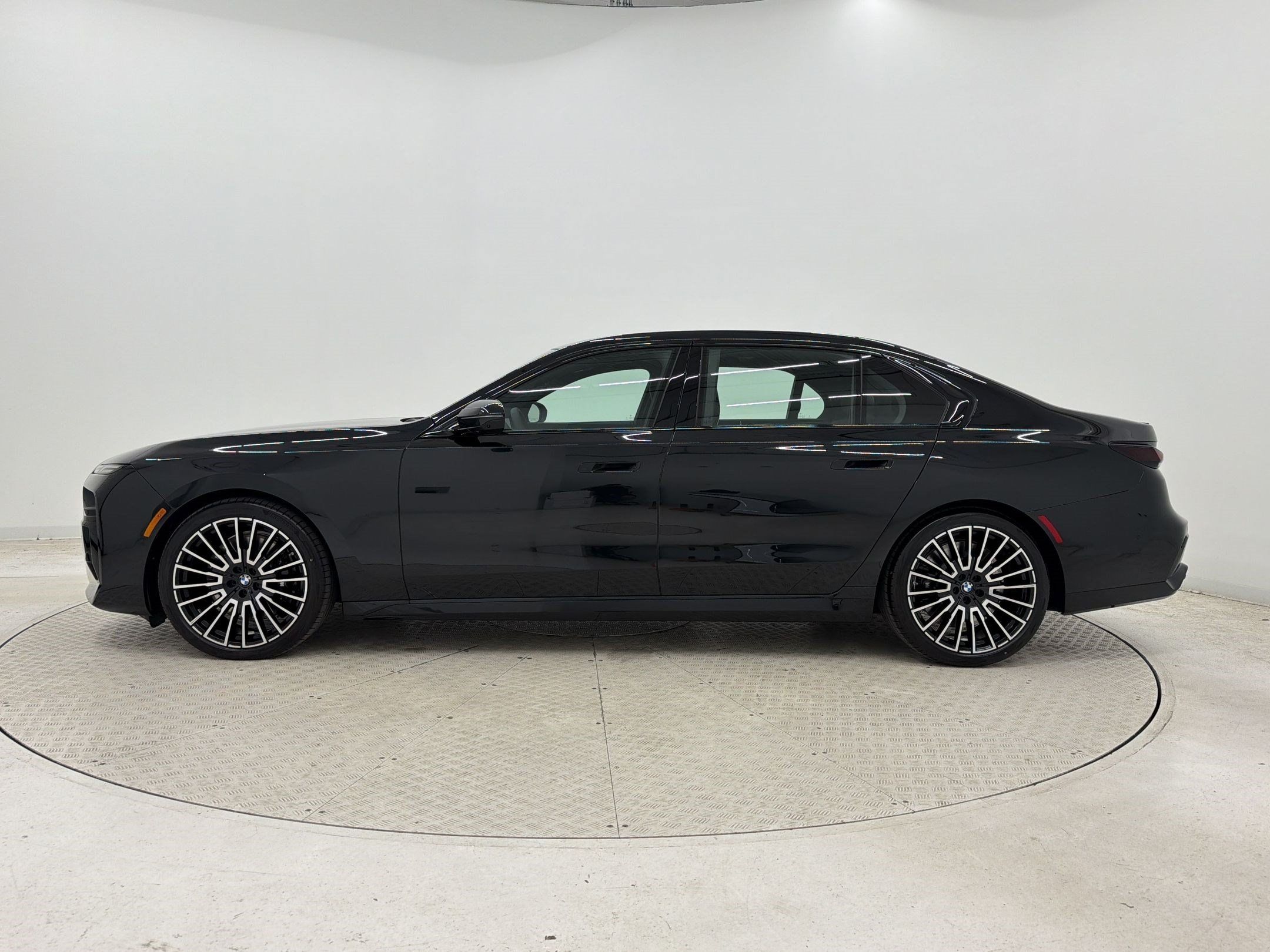 New 2026 BMW 760i xDrive AWD/4WD image 2