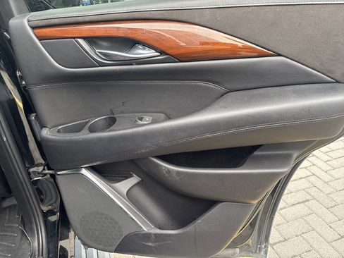 Used 2018 Cadillac Escalade Premium Luxury image 28