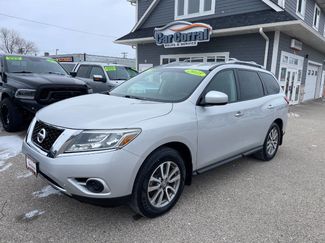 Used 2015 Nissan Pathfinder S video 1