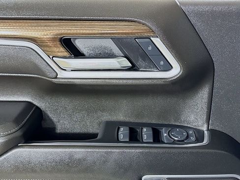 Used 2025 Chevrolet Silverado 1500 LT RWD image 16