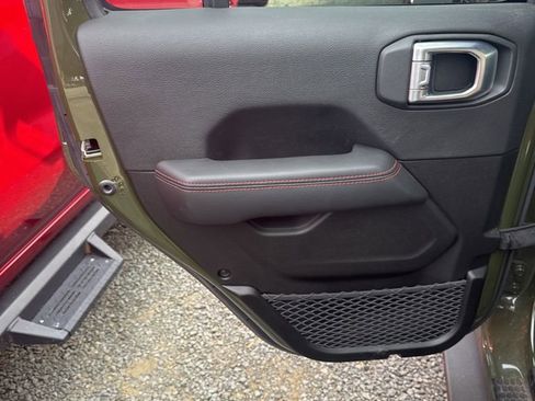 Used 2023 Jeep Wrangler Unlimited Rubicon 4xe image 14