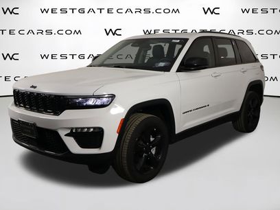 Used 2023 Jeep Grand Cherokee Limited w/ Black Appearance Package