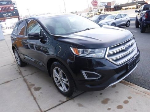 Used 2017 Ford Edge Titanium w/ Technology Package image 7