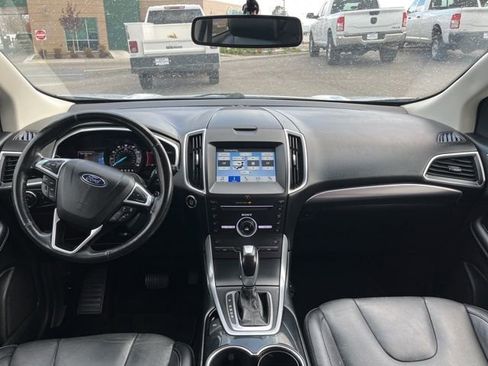 Used 2016 Ford Edge Titanium AWD/4WD image 36