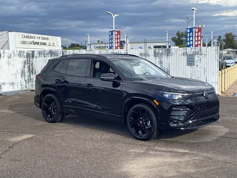 New 2026 Volkswagen Tiguan SE R-Line image 2