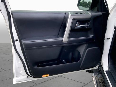 Used 2019 Toyota 4Runner SR5 Premium RWD image 21