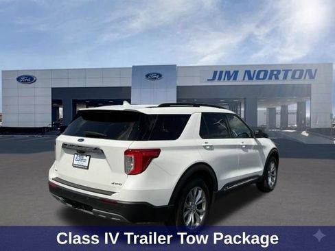 Used 2023 Ford Explorer XLT w/ Equipment Group 202A AWD/4WD image 4