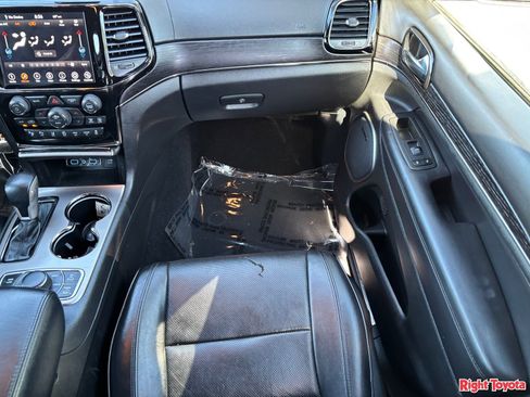 Used 2021 Jeep Grand Cherokee High Altitude AWD/4WD image 17