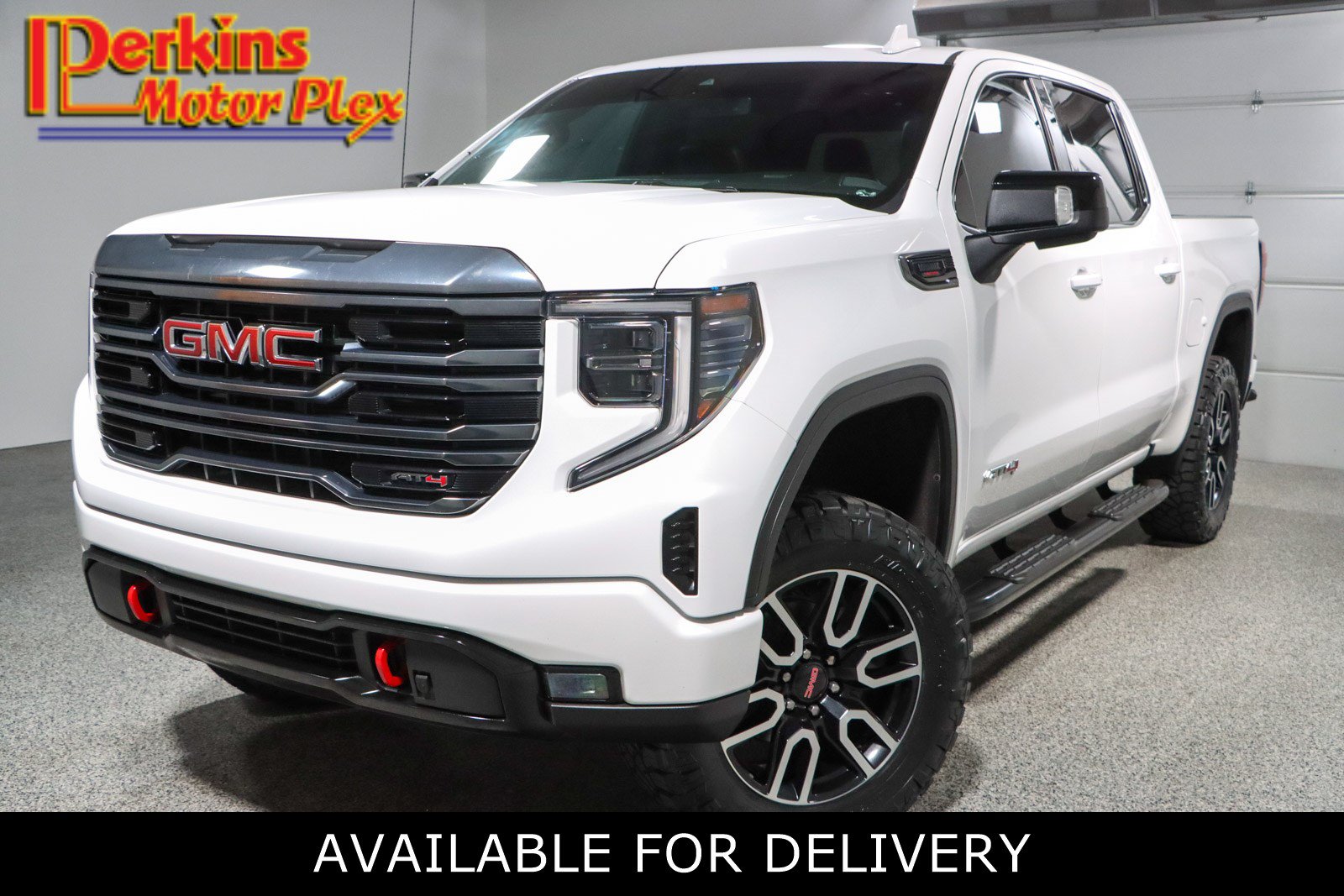 Used 2022 GMC Sierra 1500 AT4 w/ AT4 Preferred Package AWD/4WD image 1