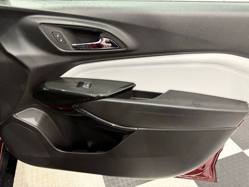 Used 2025 Chevrolet Trax LT image 20