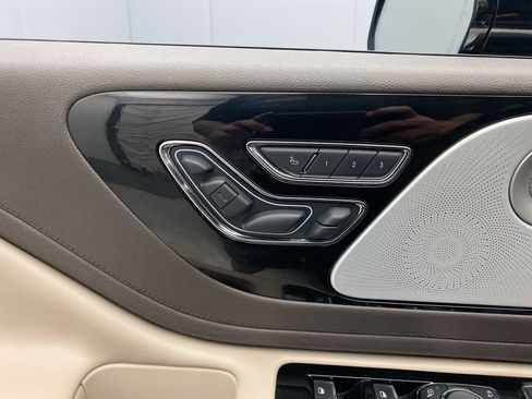 Used 2021 Lincoln Aviator Reserve w/ Equipment Group 202A AWD/4WD image 13