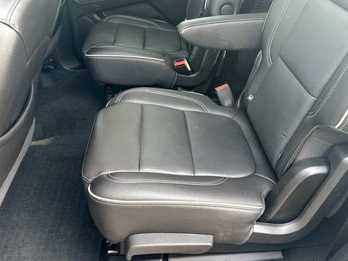 Certified 2023 Chevrolet Traverse Premier w/ Redline Edition image 22