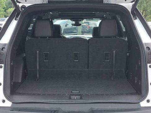 Used 2023 Chevrolet Traverse RS AWD/4WD image 30
