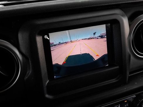 Used 2021 Jeep Gladiator Sport AWD/4WD image 30