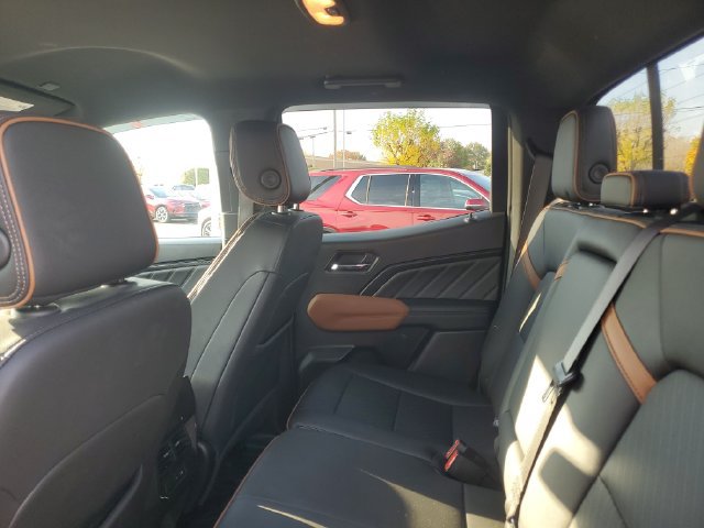 Certified 2023 GMC Canyon AT4 w/ AT4 Premium Package AWD/4WD image 8