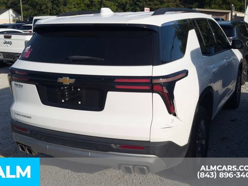 Used 2025 Chevrolet Traverse LT w/ Driver Confidence Package FWD image 23
