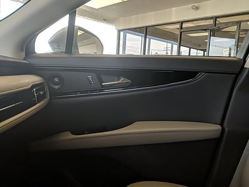 Certified 2022 Lincoln Nautilus Reserve w/ Equipment Group 201A image 21