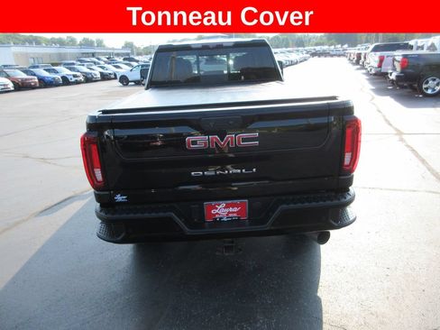 Used 2022 GMC Sierra 2500 Denali w/ Denali Ultimate Package AWD/4WD image 7