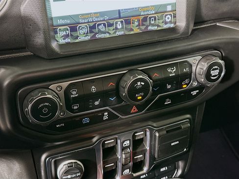 Used 2023 Jeep Wrangler Sahara w/ Cold Weather Group image 23