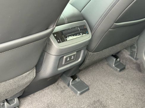 New 2026 Nissan Pathfinder SL image 13