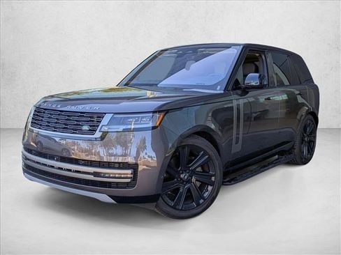 Used 2022 Land Rover Range Rover SE image 1