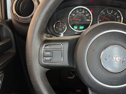 Used 2015 Jeep Wrangler Unlimited Sport AWD/4WD image 31