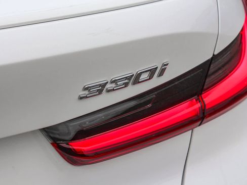 New 2026 BMW 330i Sedan w/ M Sport Package image 25