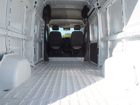 New 2025 RAM ProMaster 3500 w/ Roll-Up Rear Door Package image 9