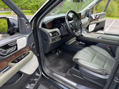 Used 2022 Lincoln Navigator L Black Label AWD/4WD image 13