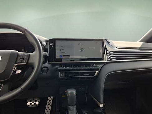 Used 2025 Toyota Camry XSE image 11