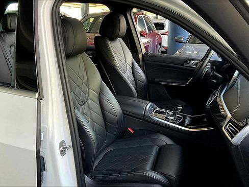 Used 2023 BMW X5 sDrive40i RWD image 8