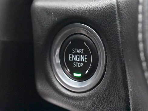 Certified 2021 Chevrolet Tahoe Z71 image 32