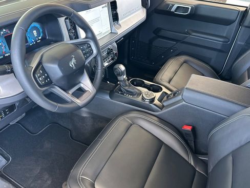 New 2026 Ford Bronco Outer Banks image 9