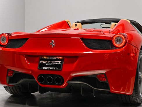 Used 2013 Ferrari 458 Spider RWD image 59