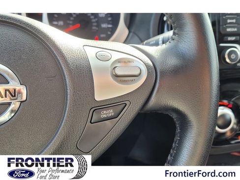 Used 2016 Nissan Juke SV w/ Cold Weather Package image 19