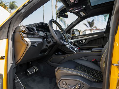 Used 2019 Lamborghini Urus image 19