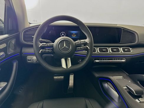 New 2026 Mercedes-Benz GLS 450 4MATIC image 25