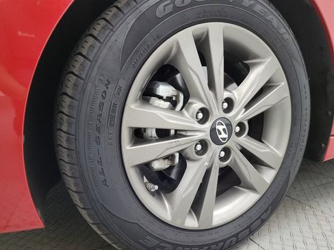 Used 2018 Hyundai Elantra SEL image 31