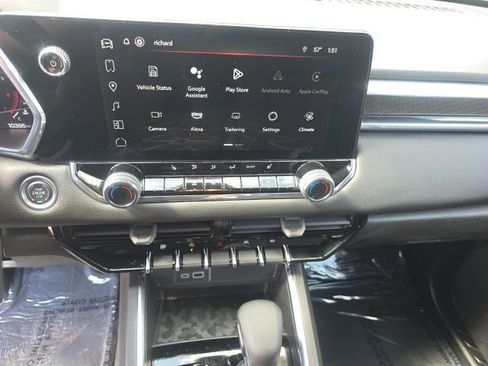 Certified 2025 GMC Canyon Elevation w/ Convenience Package image 15