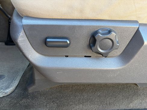 Used 2016 Ford F250 XLT w/ XLT Value Package image 12