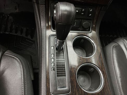 Used 2015 Chevrolet Traverse LT FWD image 24