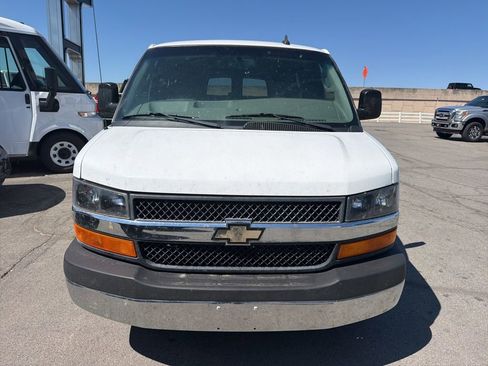 Used 2016 Chevrolet Express 3500 LT w/ LT Preferred Equipment Group RWD image 3