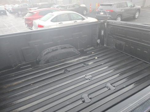 Used 2022 Chevrolet Silverado 3500 High Country image 10