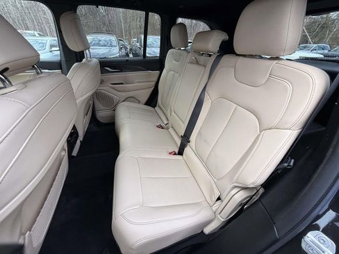 Used 2023 Jeep Grand Cherokee 4WD 4xe w/ Luxury Tech Group II image 12