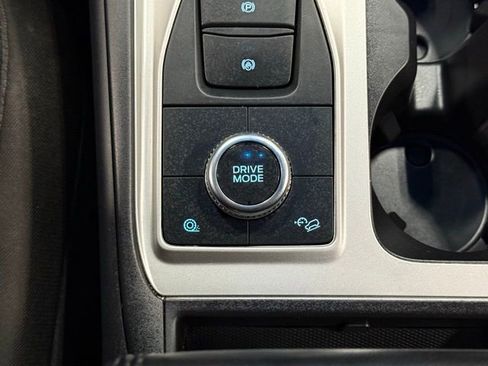 Used 2023 Ford Explorer XLT image 31