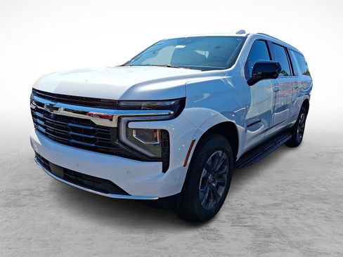 New 2025 Chevrolet Suburban LS w/ LPO, Dark Essentials Package image 4