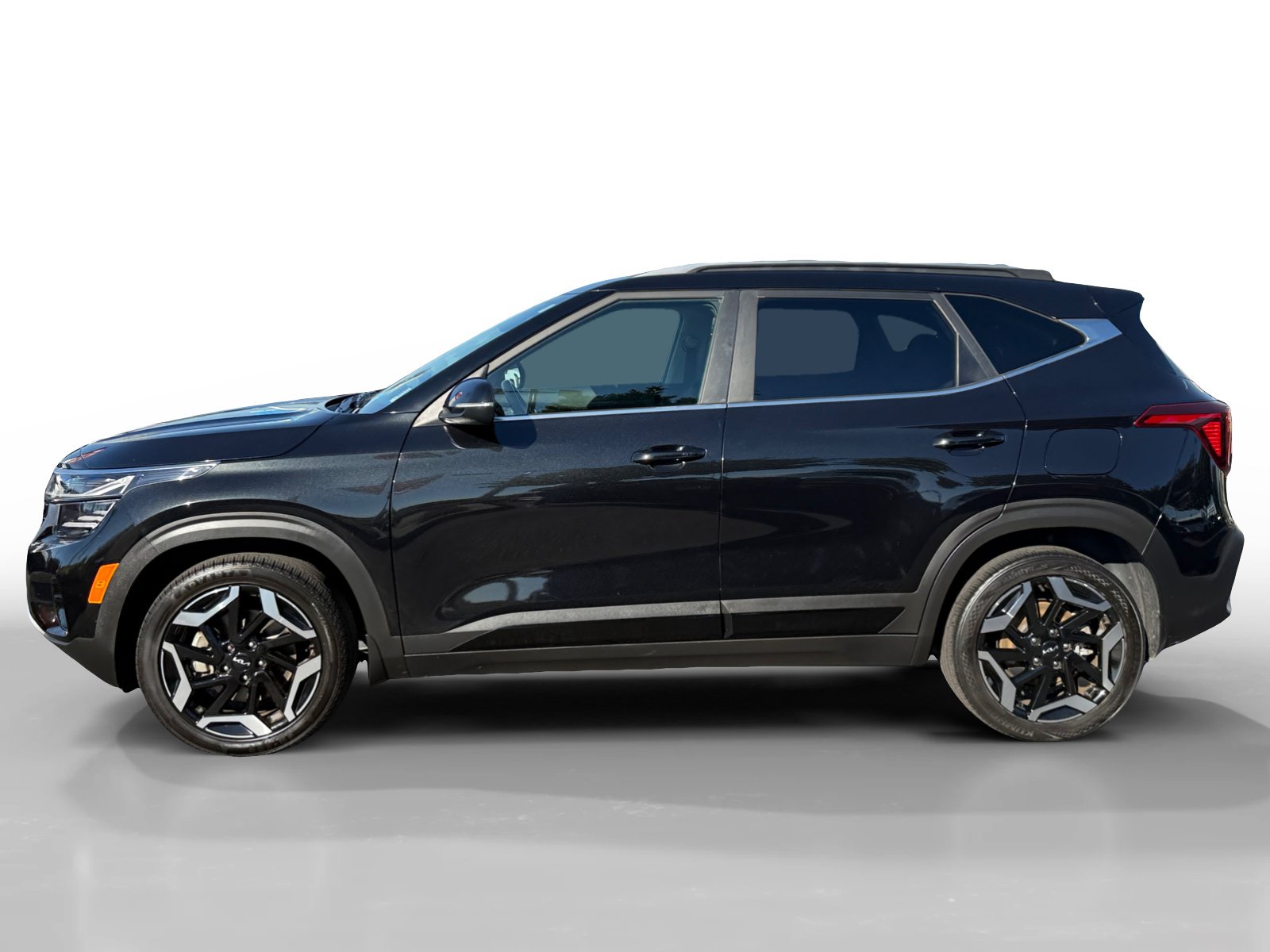 Used 2024 Kia Seltos SX AWD/4WD image 2