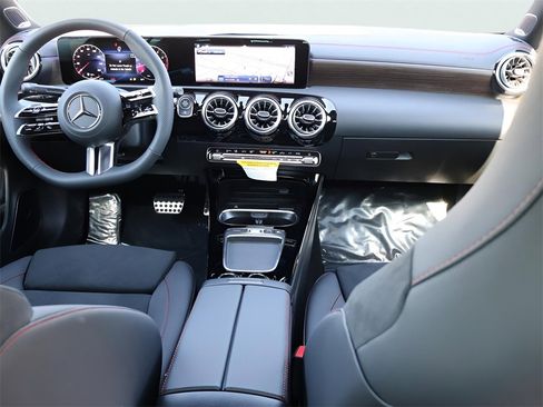 New 2026 Mercedes-Benz CLA 250 4MATIC image 15
