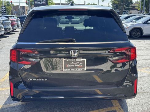Used 2025 Honda Odyssey EX-L image 10
